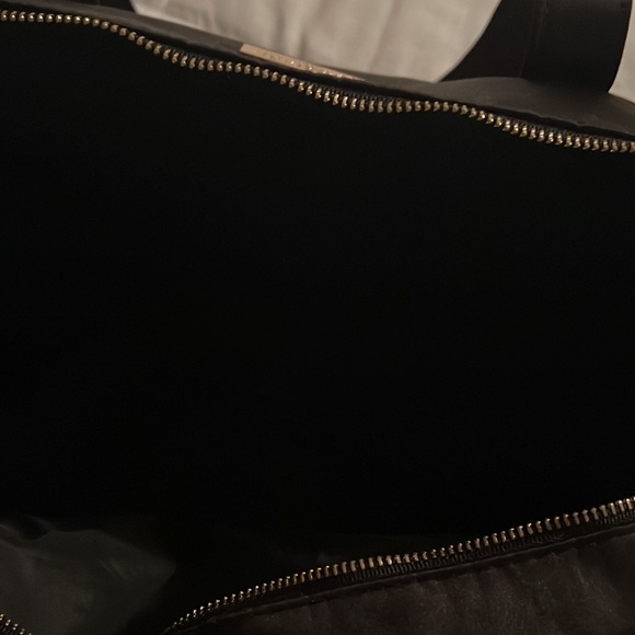 Good girl satin weekend bag 13 by20 by Carolina Herrera  weekend bag euc - Picture 7 of 7